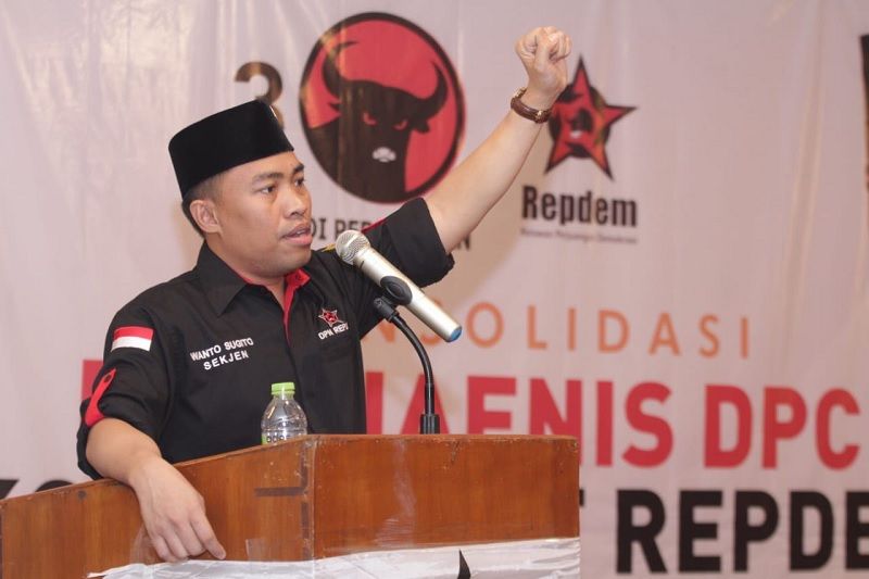 podiumnews.com-Politikus PDIP Sebut Deklarasi KAMI sebagai Manuver 